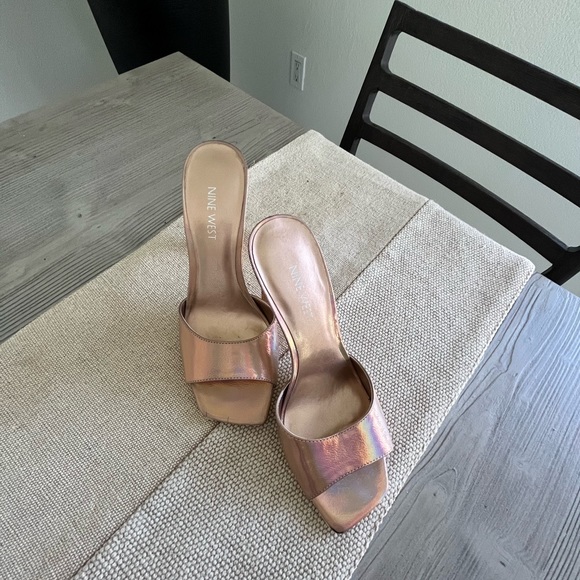 Nine West- Neon Sleek Slide Sandal in rose gold2- Size 8M - Picture 4 of 11